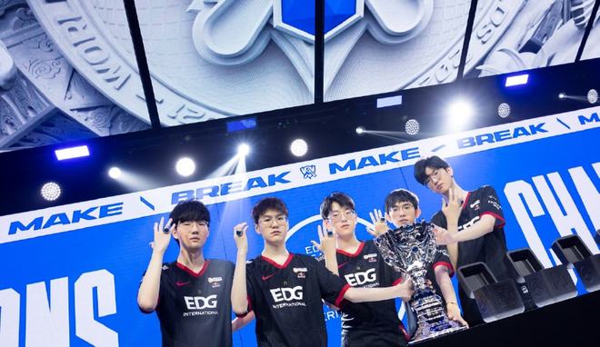 43岁阿隆索捂脸！首秀没赢球创下3大尴尬，失望发声：会吸取教训